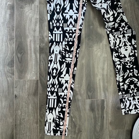 Women’s H&M printed jeans - Picture 8 of 11